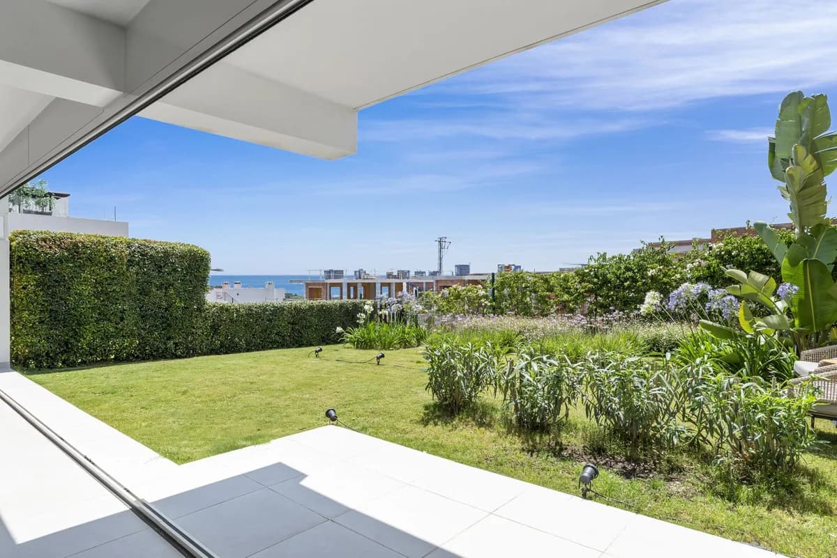 2 Bedroom Ground Floor Apartment for Sale in Estepona, Málaga - Image 7