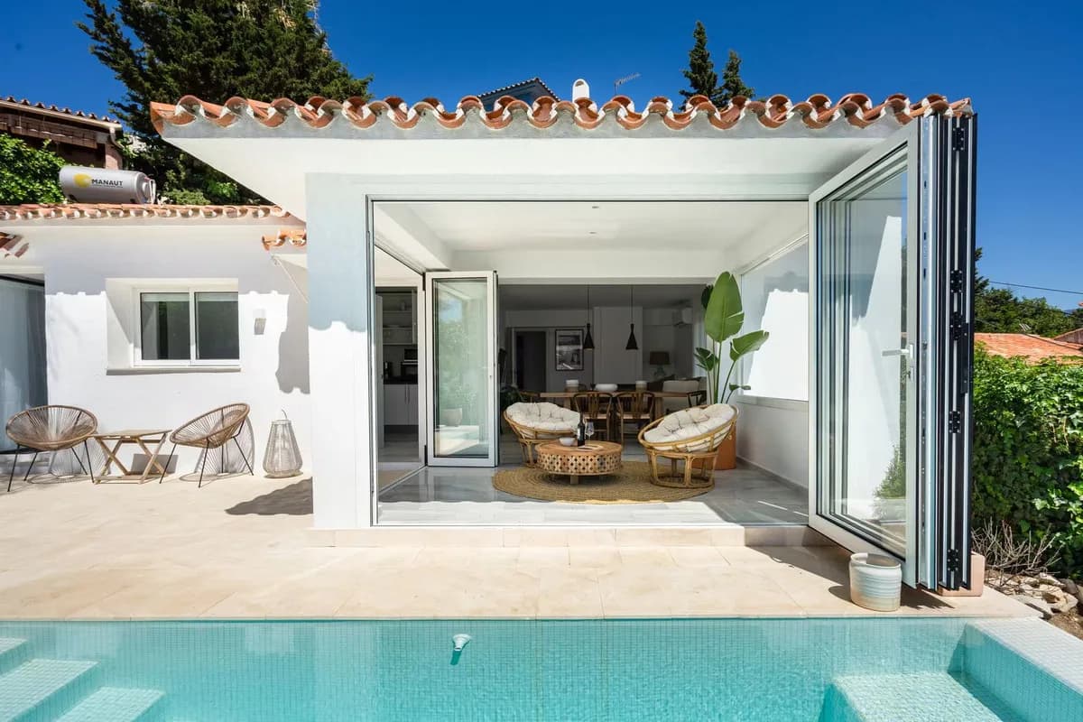 4 Bedroom Detached Villa for Sale in La Campana, Málaga - Image 3