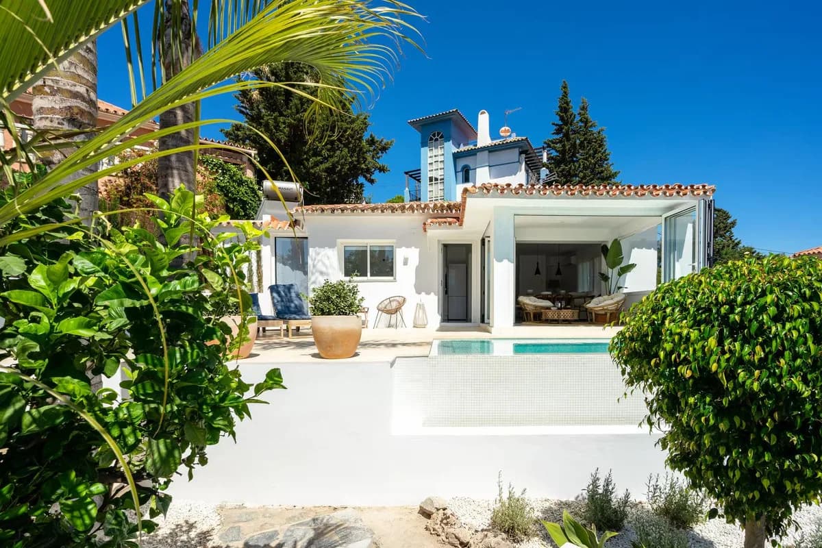 4 Bedroom Detached Villa for Sale in La Campana, Málaga - Image 4