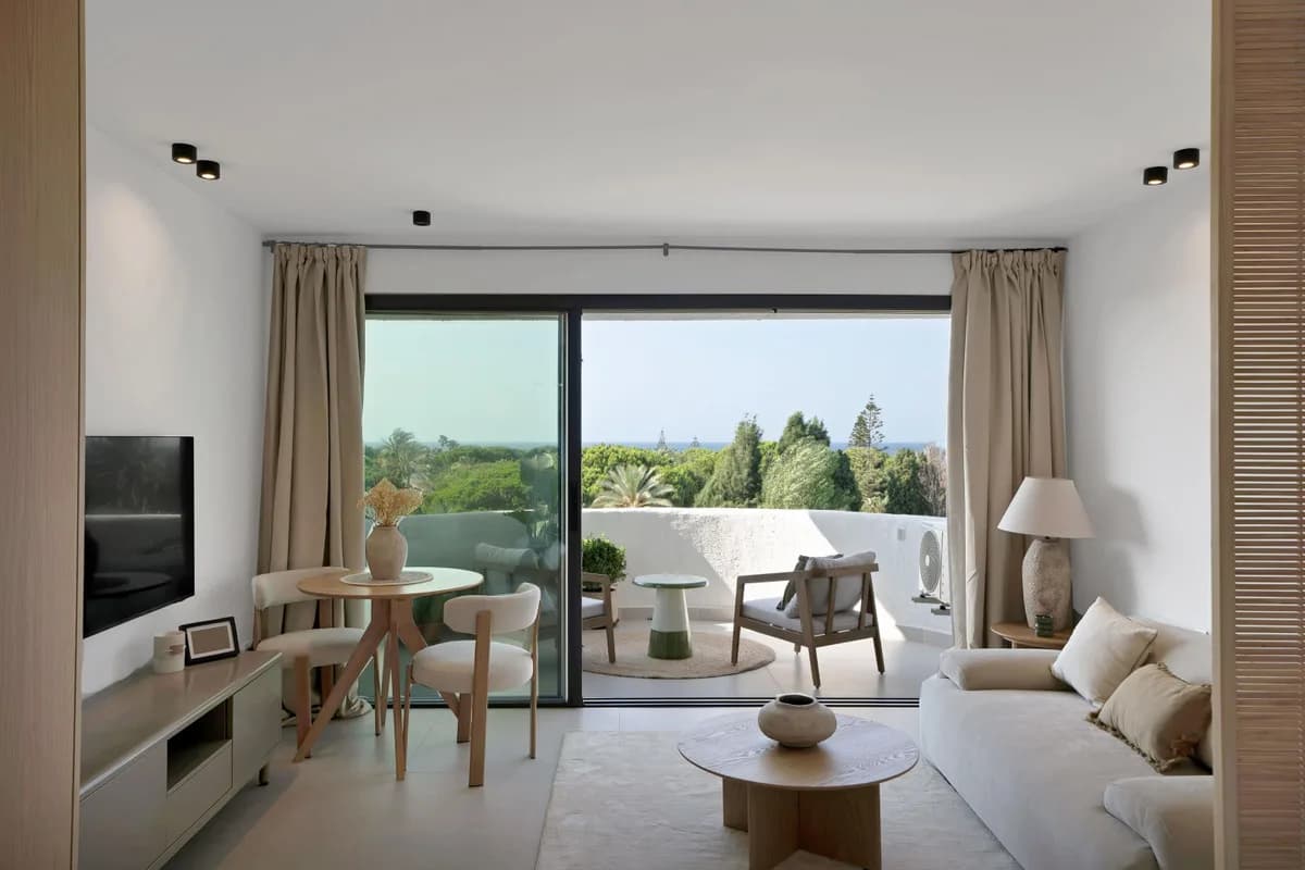 Ground Floor Studio for Sale in Marbella, Málaga