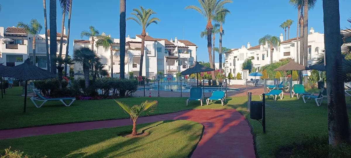 3 Bedroom Ground Floor Apartment for Sale in Costalita, Málaga