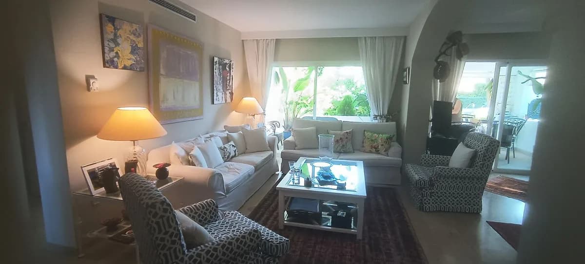 3 Bedroom Ground Floor Apartment for Sale in Costalita, Málaga - Image 4