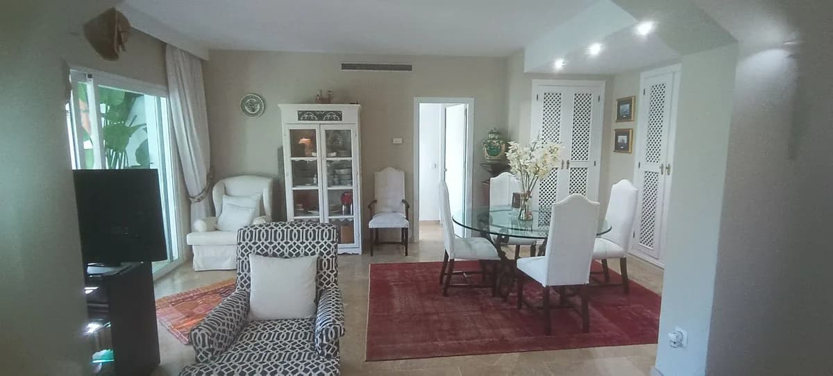 3 Bedroom Ground Floor Apartment for Sale in Costalita, Málaga - Image 5