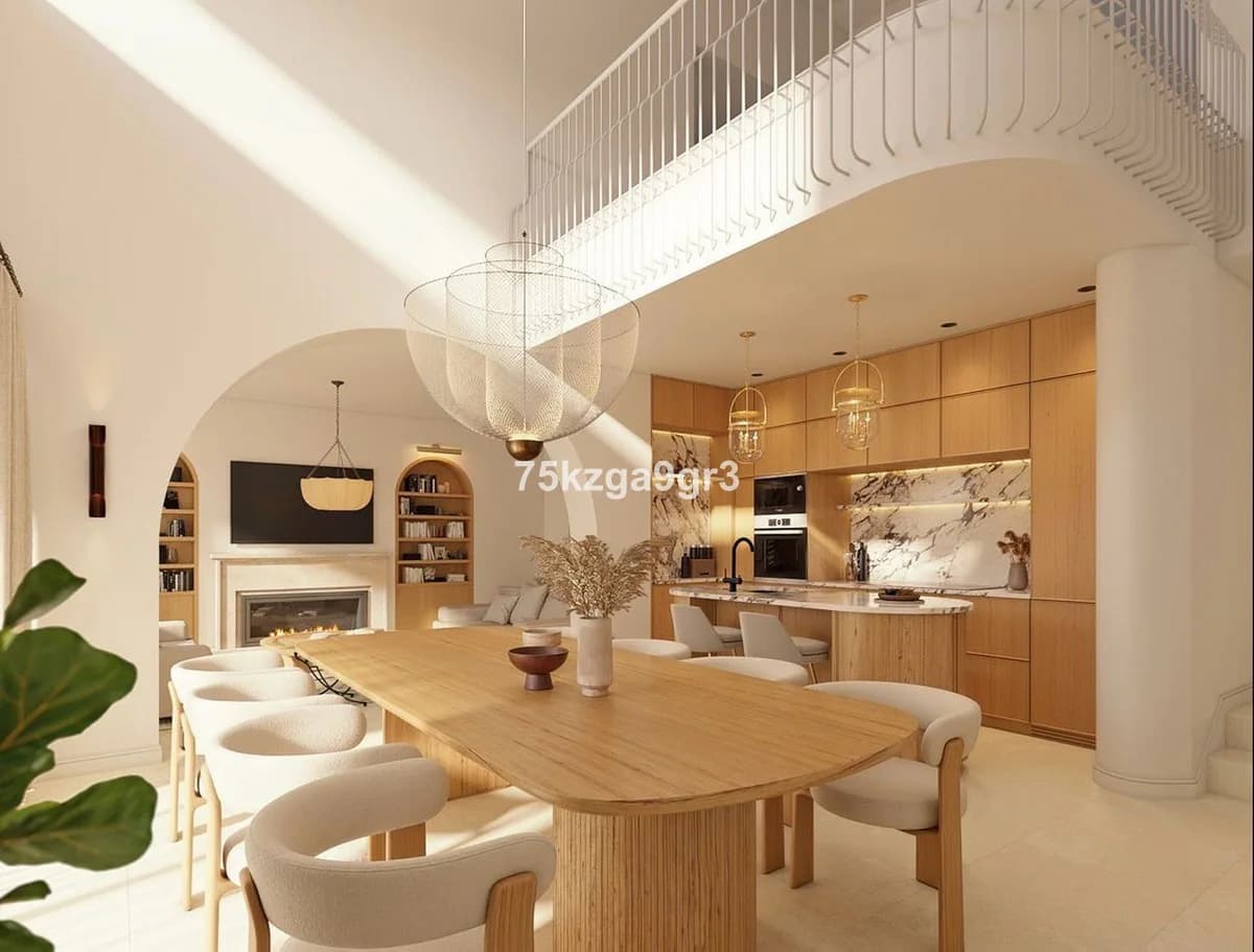 4 Bedroom Detached Villa for Sale in Marbella, Málaga - Image 3