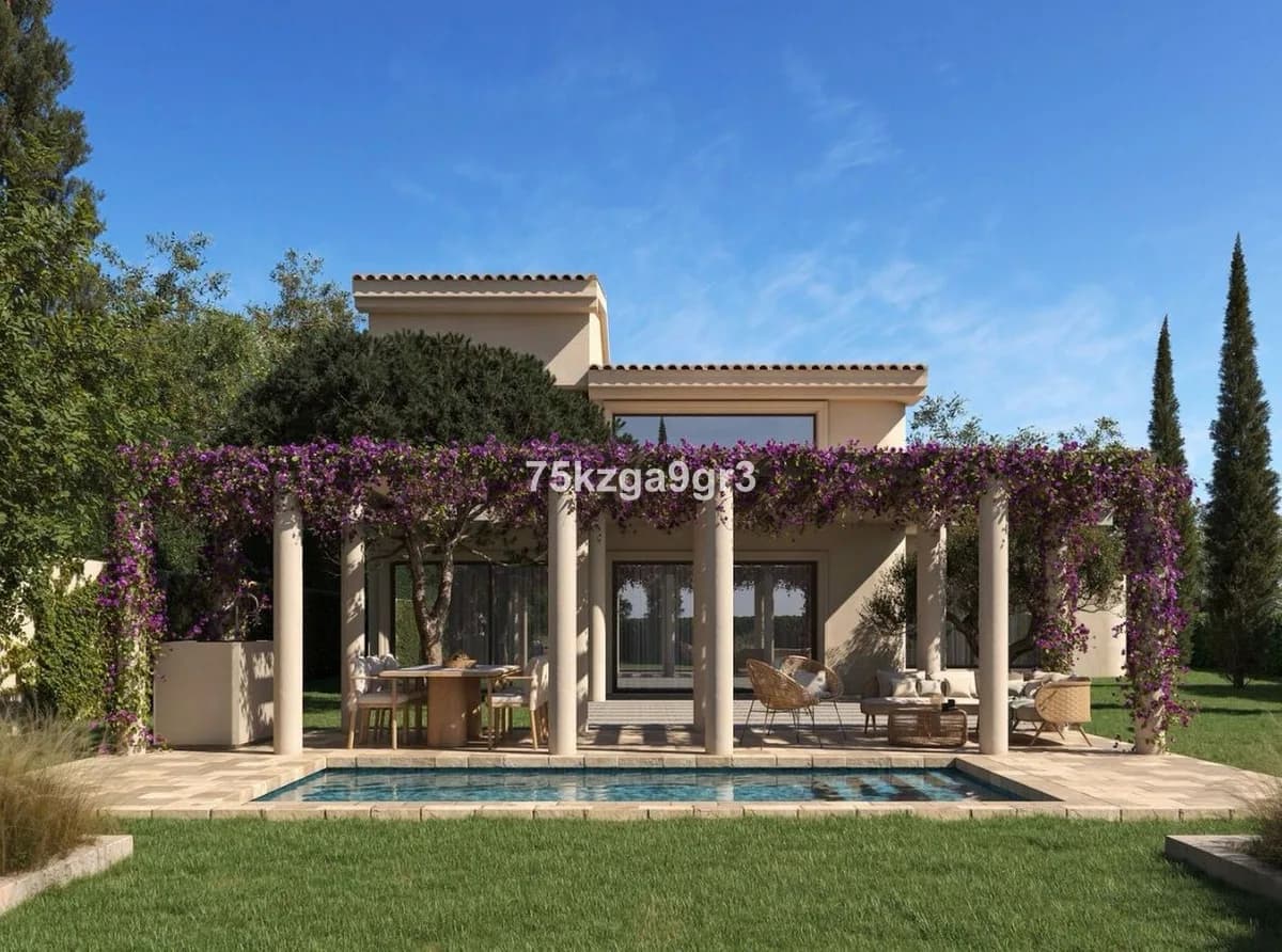 4 Bedroom Detached Villa for Sale in Marbella, Málaga - Image 6