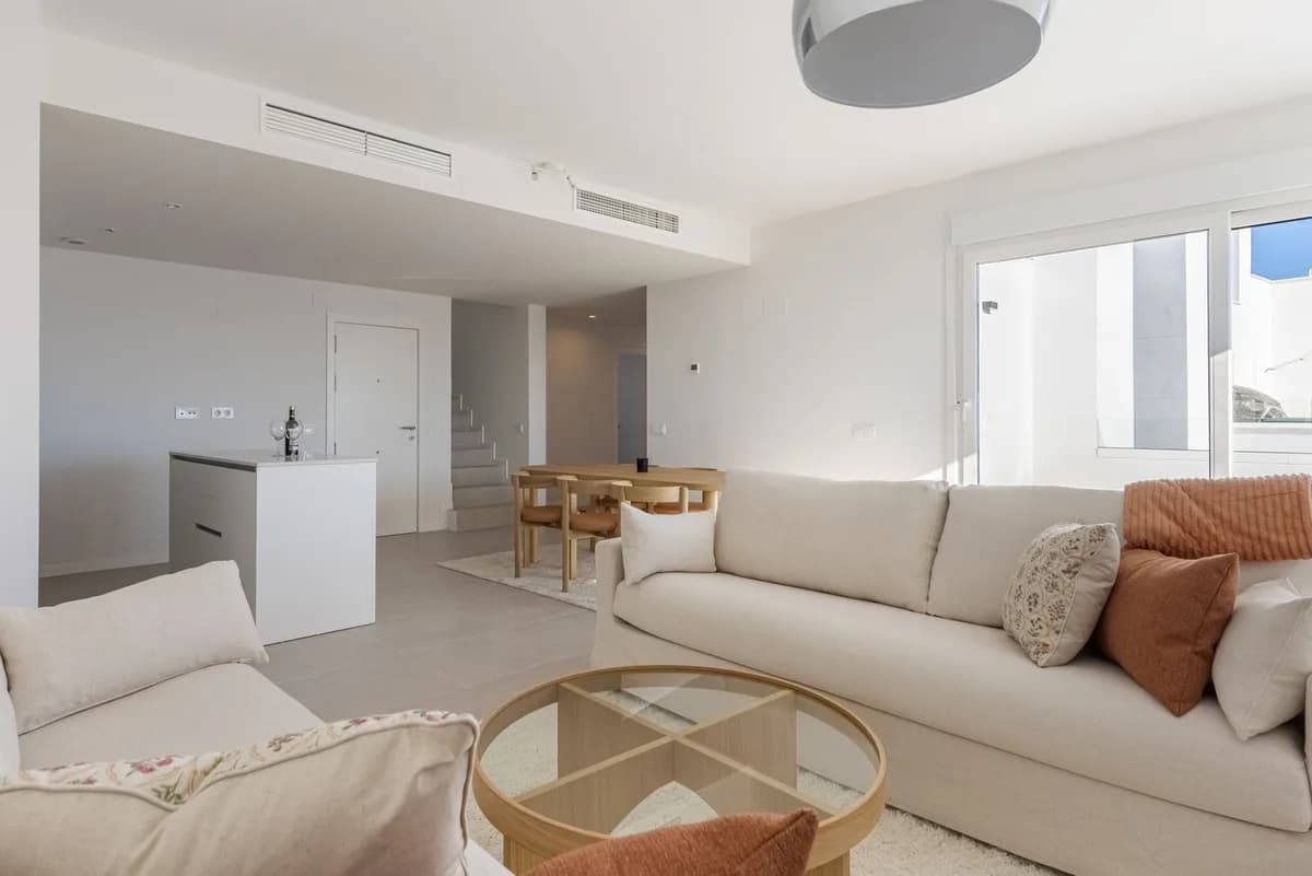 3 Bedroom Penthouse Duplex for Sale in Bel Air, Málaga - Image 9