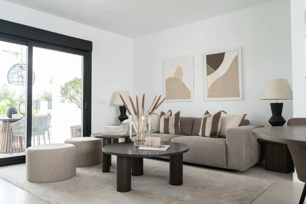 2 Bedroom Ground Floor Apartment for Sale in Nueva Andalucía, Málaga - Image 2