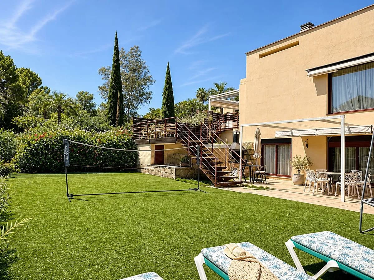 5 Bedroom Detached Villa for Sale in Selwo, Málaga - Image 8