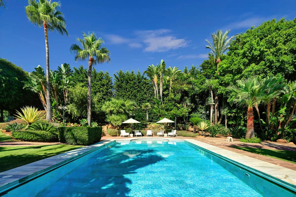 6 Bedroom Detached Villa for Sale in Marbella, Málaga - Image 5