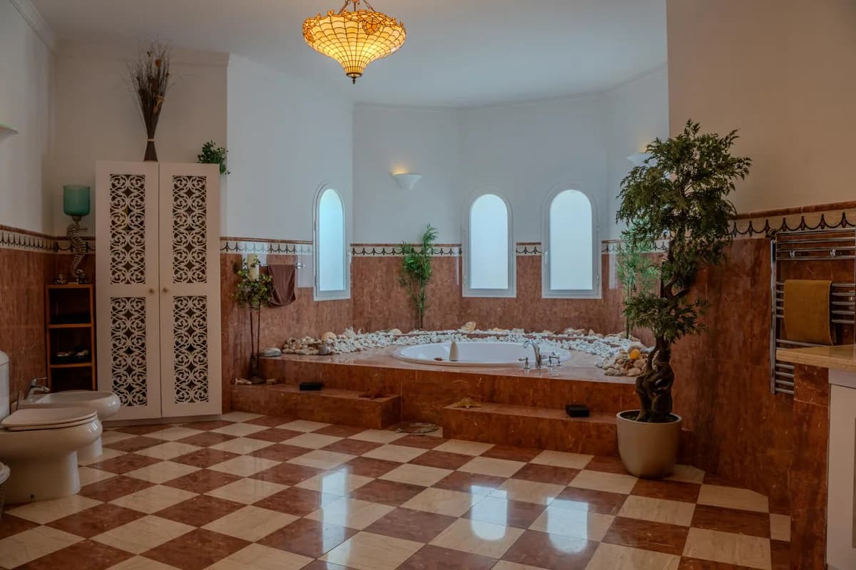 6 Bedroom Detached Villa for Sale in Benahavís, Málaga - Image 7