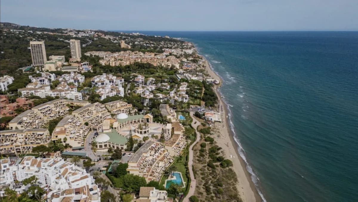 1 Bedroom Ground Floor Apartment for Sale in Elviria, Málaga