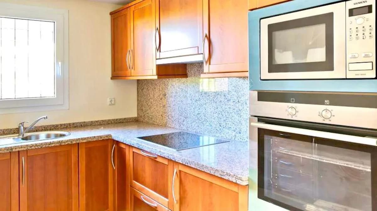 4 Bedroom Detached Villa for Sale in Riviera del Sol, Málaga - Image 6