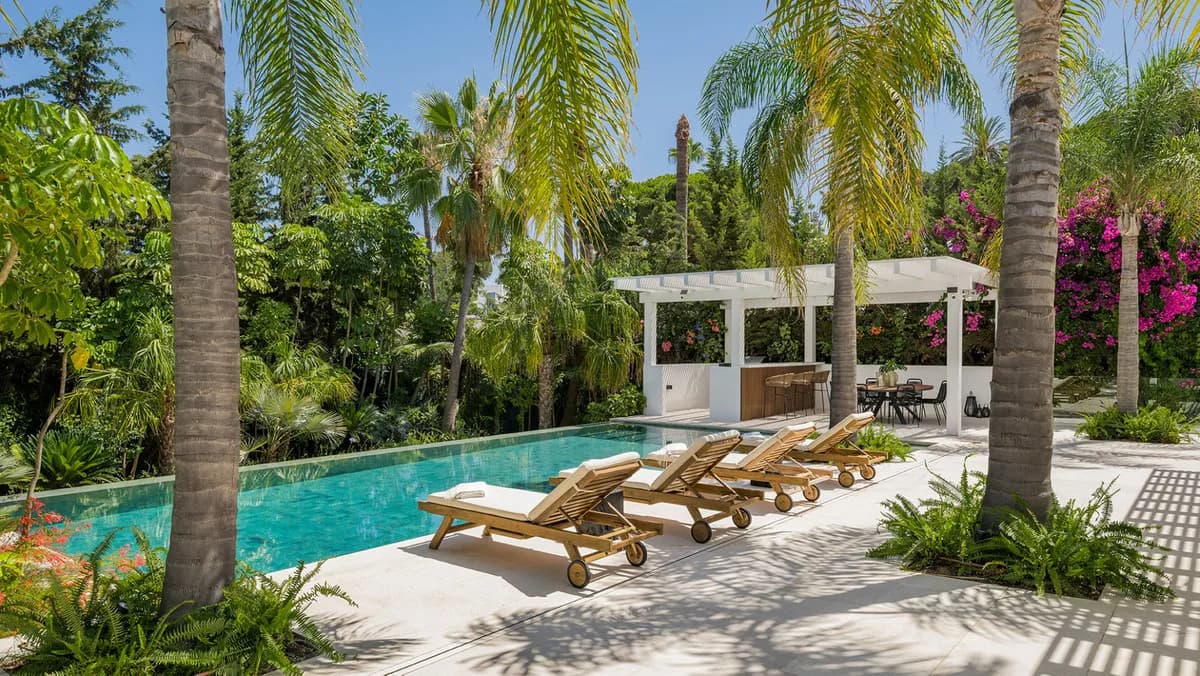 4 Bedroom Detached Villa for Sale in Las Brisas, Málaga - Image 7