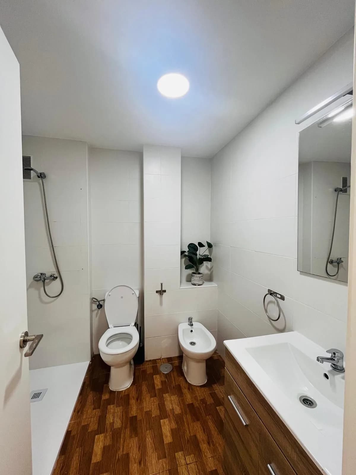 2 Bedroom Middle Floor Apartment for Sale in Suárez, Málaga - Image 8