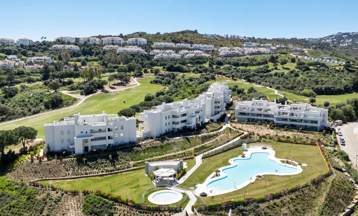 3 Bedroom Penthouse for Sale in La Cala Golf, Málaga - Image 2