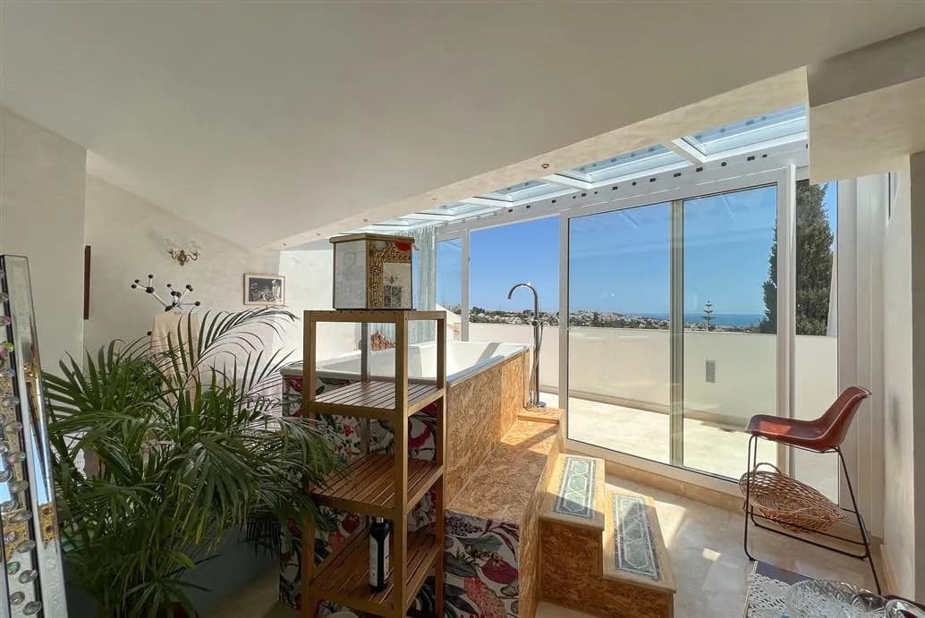 4 Bedroom Semi-Detached House for Sale in Mijas, Málaga - Image 6