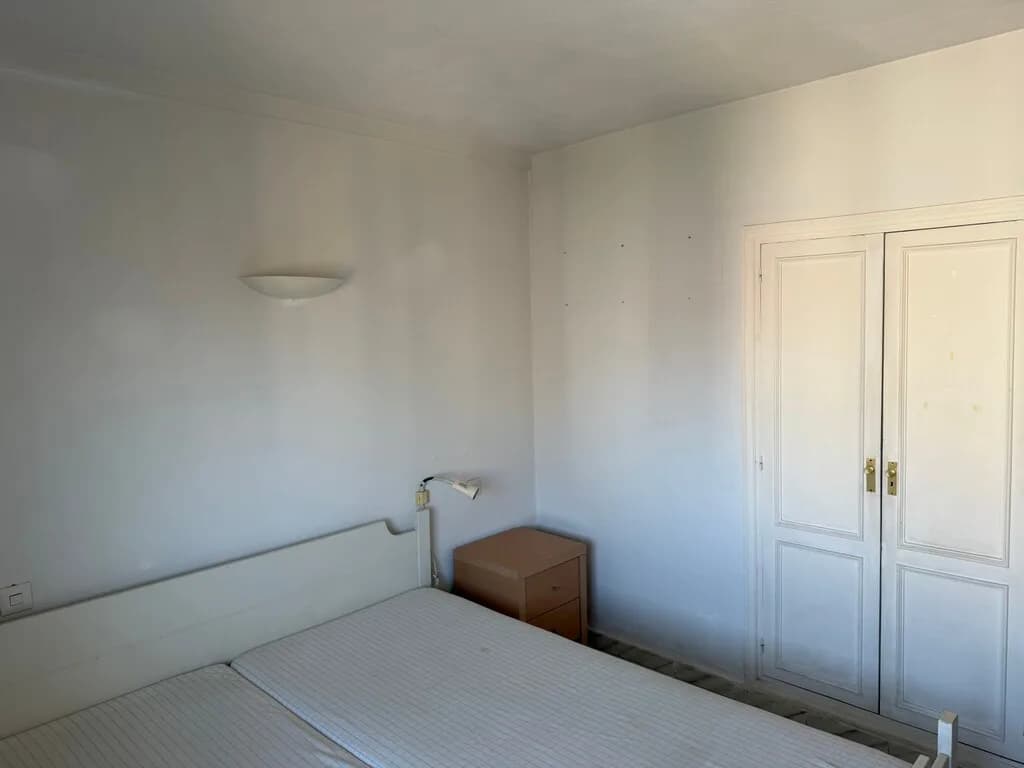 3 Bedroom Middle Floor Apartment for Sale in Los Boliches, Málaga - Image 5