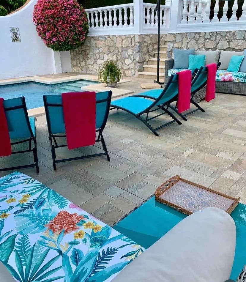 4 Bedroom Detached Villa for Sale in Benalmadena, Málaga - Image 2