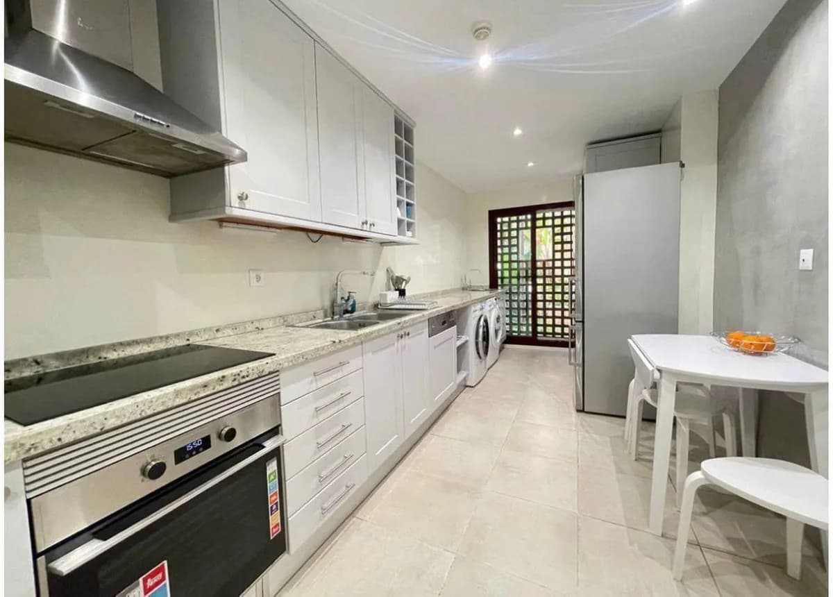 2 Bedroom Ground Floor Apartment for Sale in San Pedro de Alcántara, Málaga - Image 8