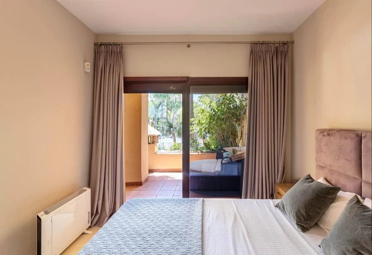 2 Bedroom Ground Floor Apartment for Sale in San Pedro de Alcántara, Málaga - Image 9