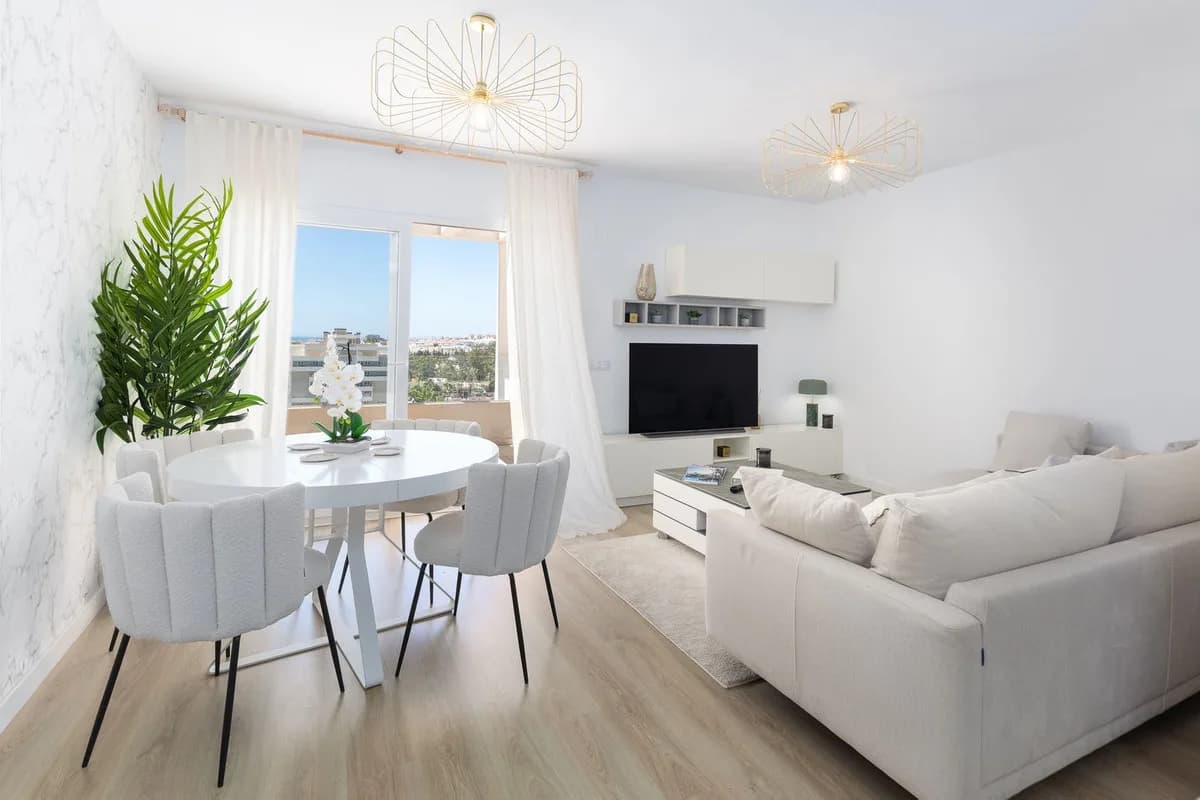 4 Bedroom Penthouse for Sale in Nueva Andalucía, Málaga