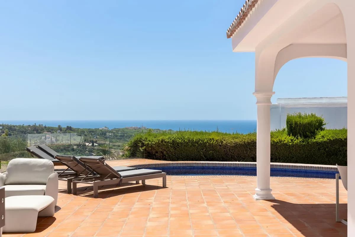 4 Bedroom Detached Villa for Sale in Elviria, Málaga