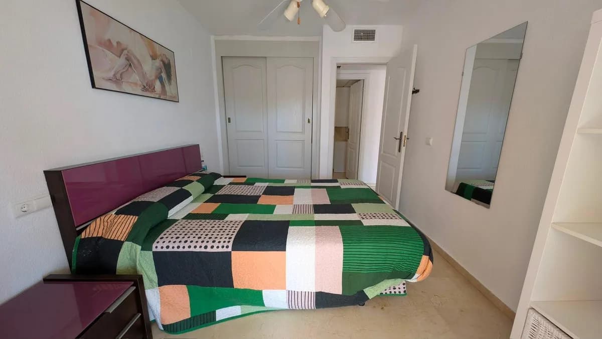 2 Bedroom Middle Floor Apartment for Sale in Torrequebrada, Málaga - Image 3