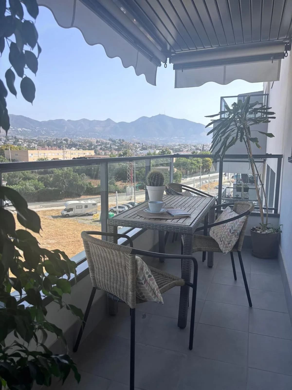 3 Bedroom Ground Floor Apartment for Sale in Las Lagunas, Málaga