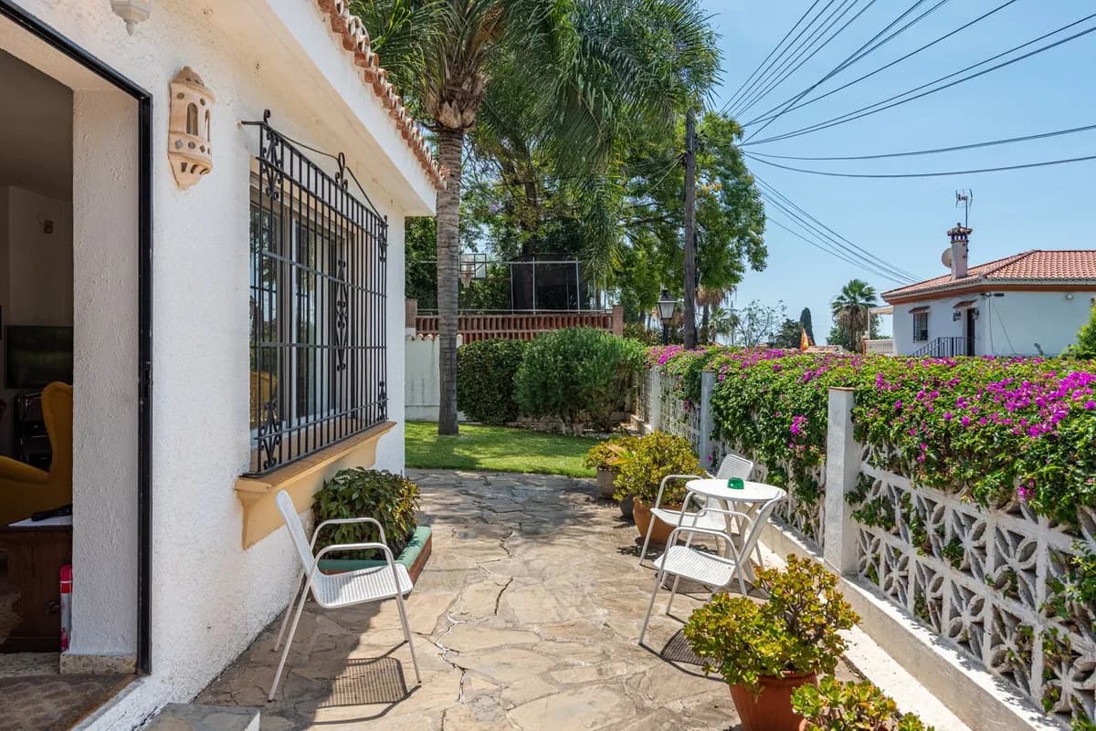 3 Bedroom Detached Villa for Sale in Nueva Andalucía, Málaga - Image 6