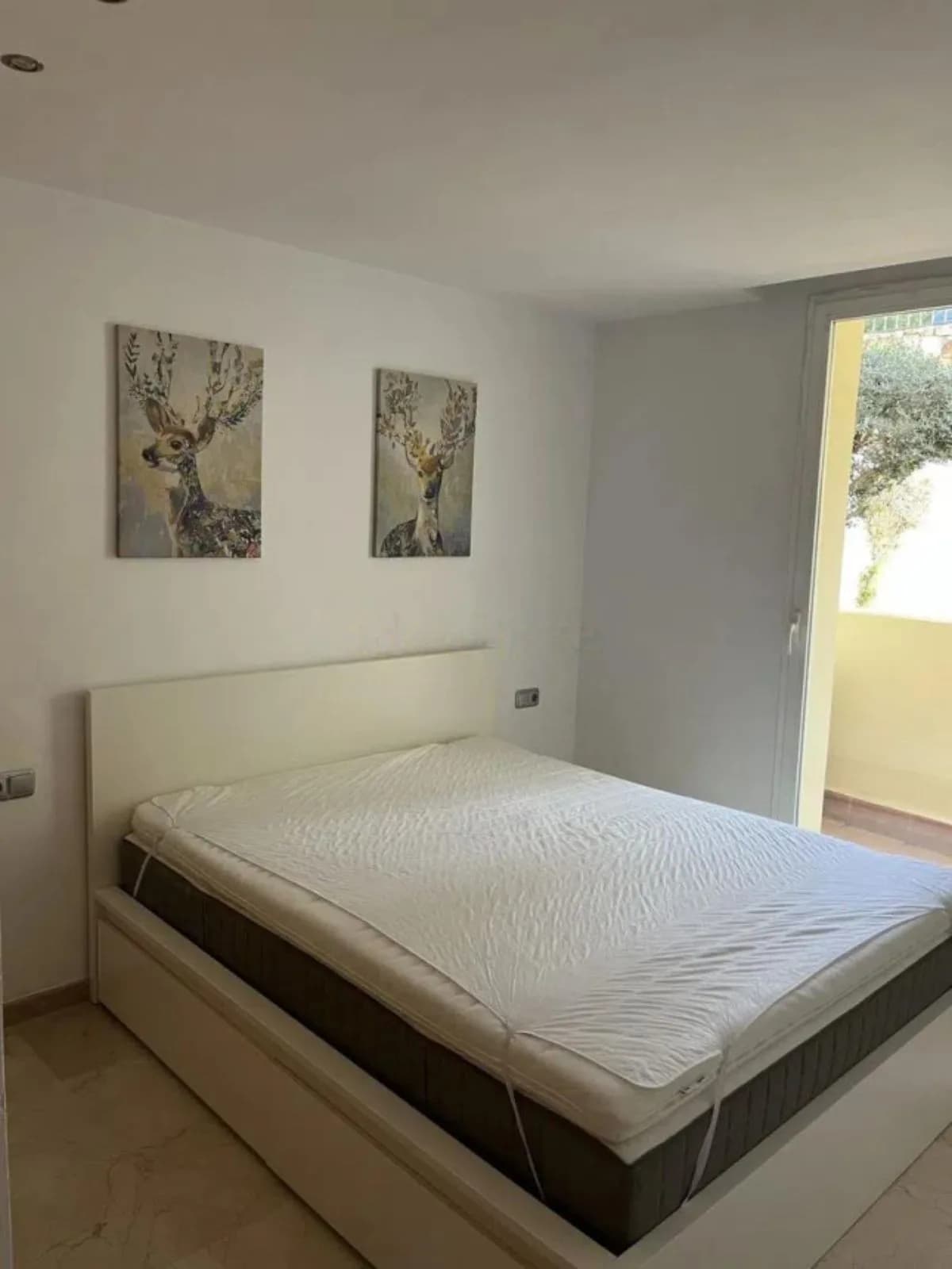 2 Bedroom Ground Floor Apartment for Sale in Benahavís, Málaga - Image 5