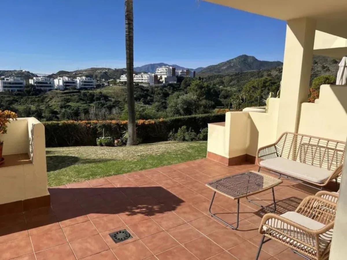 2 Bedroom Ground Floor Apartment for Sale in Benahavís, Málaga - Image 9