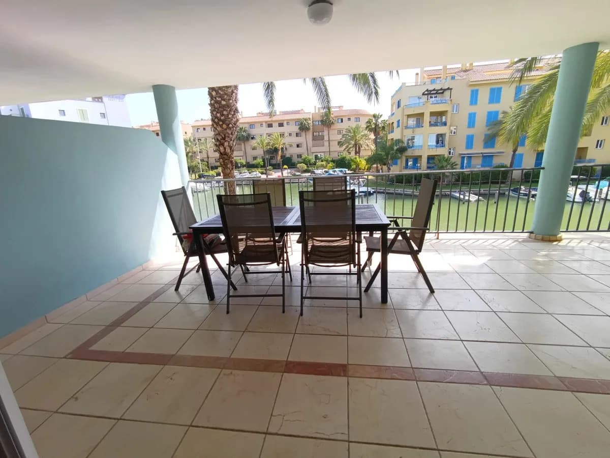 3 Bedroom Middle Floor Apartment for Sale in Sotogrande, Cádiz - Image 5