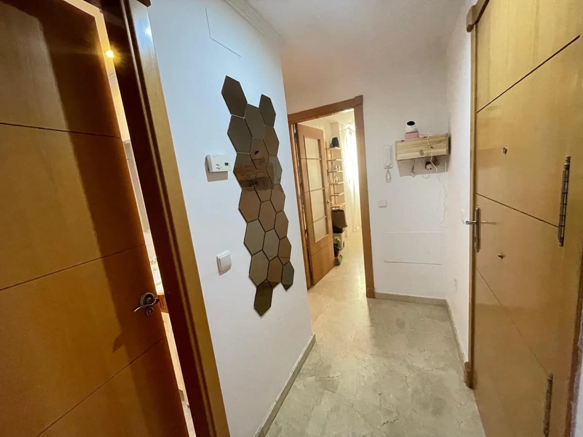 1 Bedroom Ground Floor Apartment for Sale in Benalmadena, Málaga - Image 3