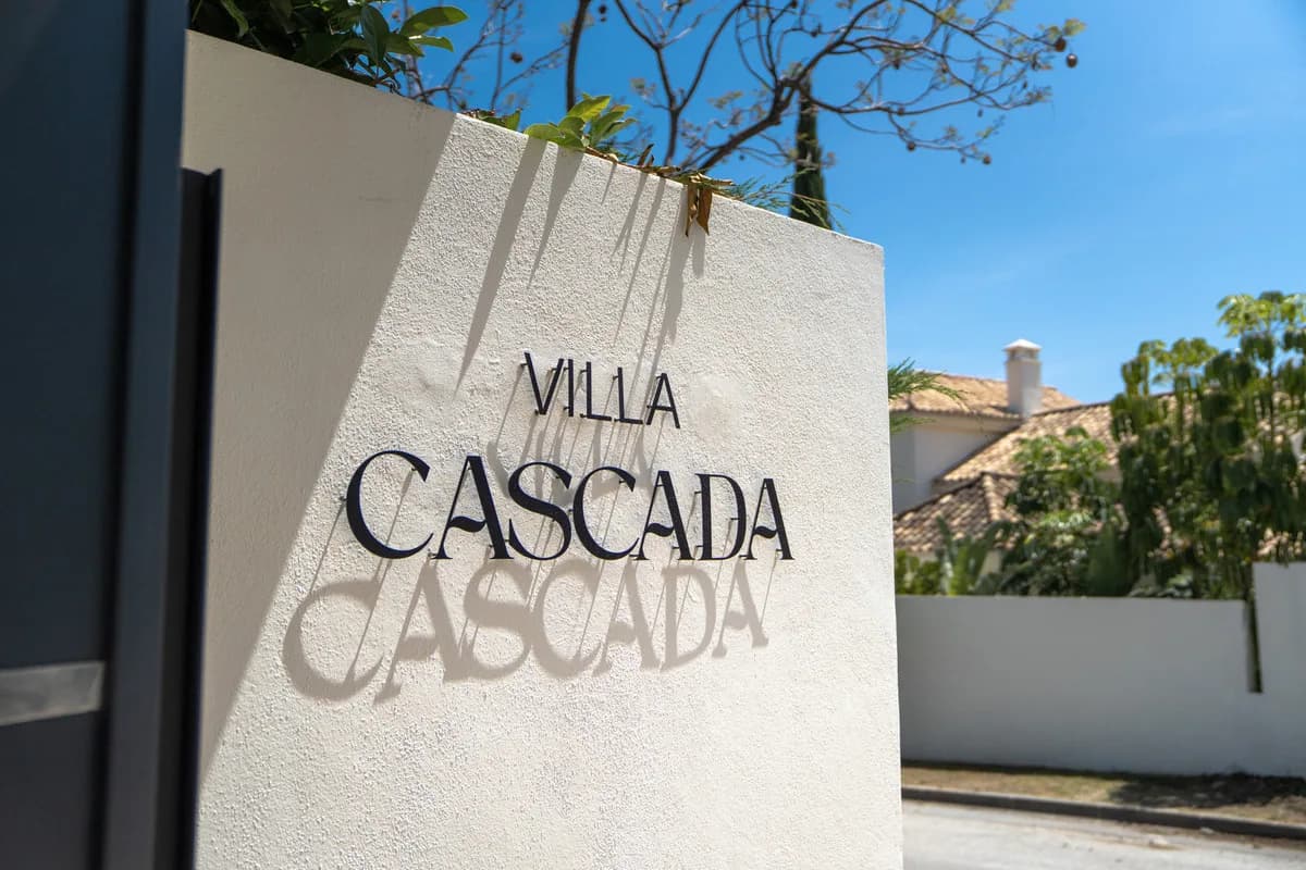6 Bedroom Detached Villa for Sale in Los Flamingos, Málaga - Image 7