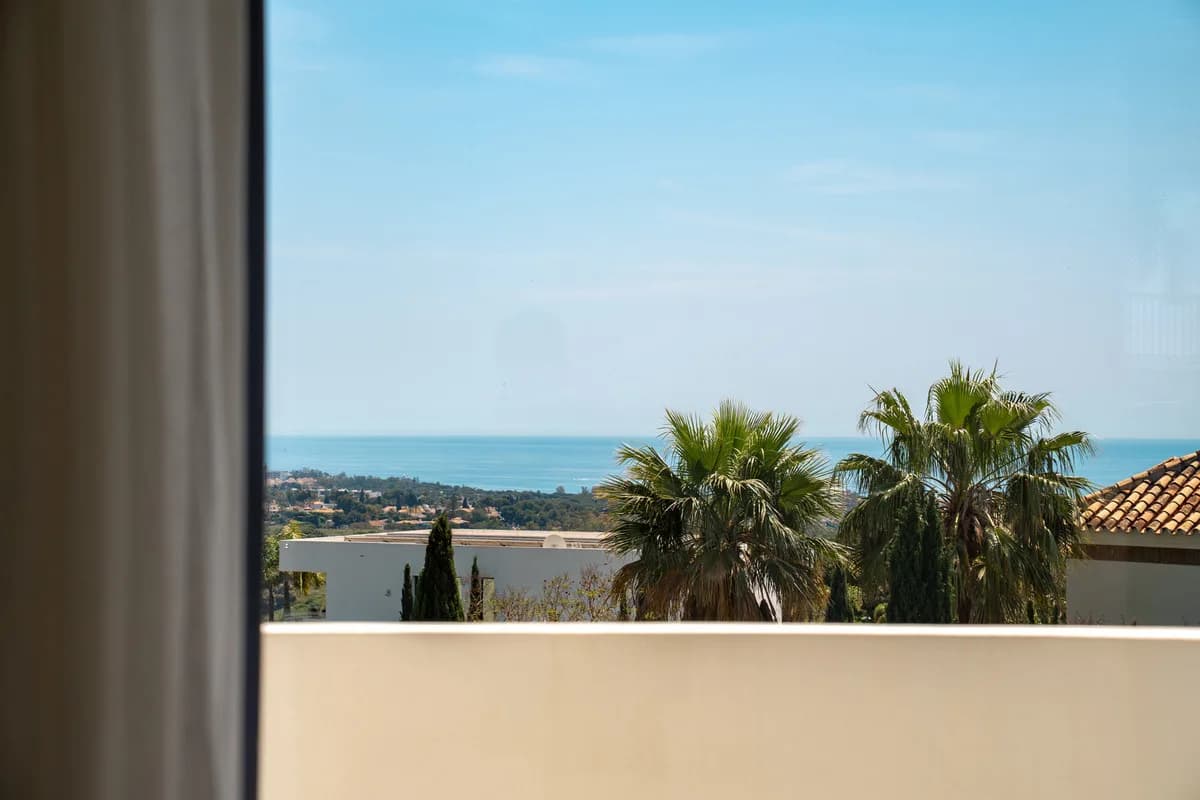 6 Bedroom Detached Villa for Sale in Los Flamingos, Málaga - Image 9