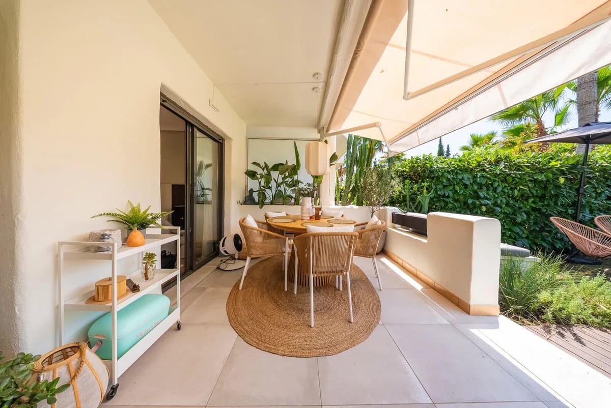 2 Bedroom Ground Floor Apartment for Sale in Selwo, Málaga - Image 7