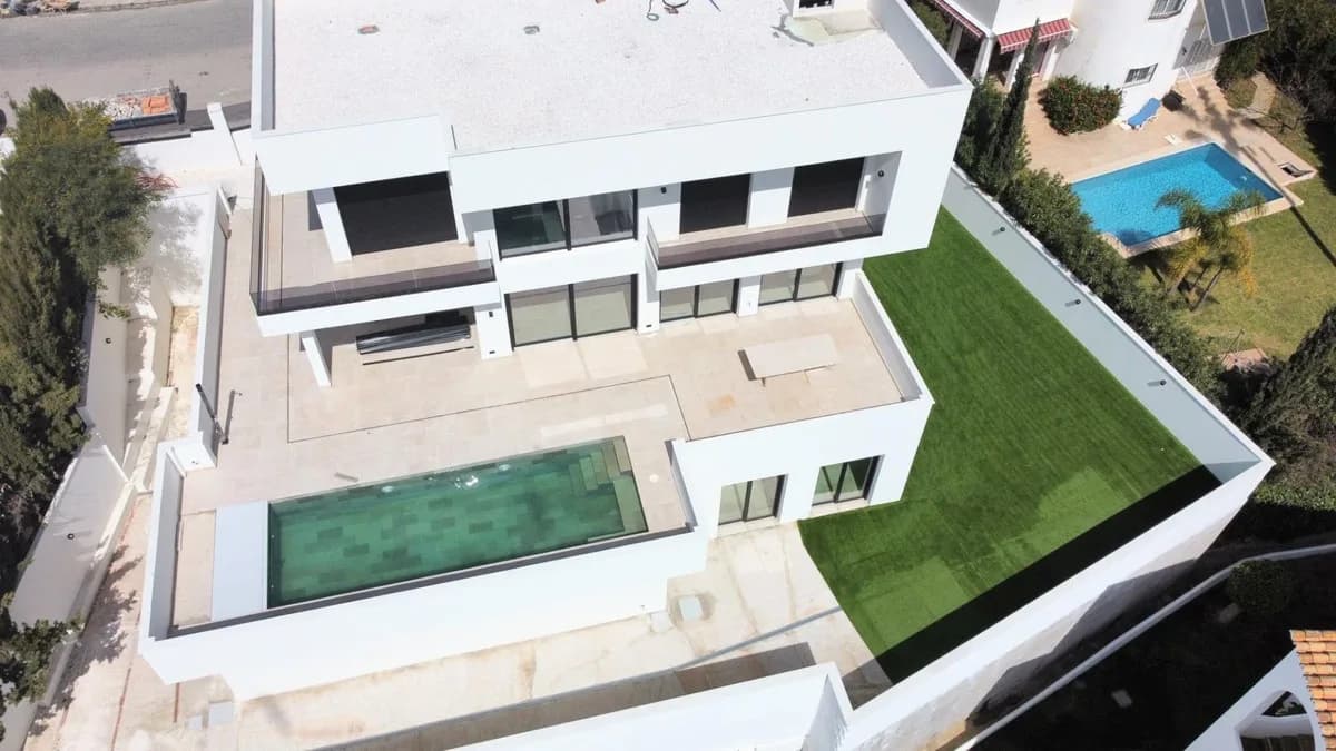 3 Bedroom Detached Villa for Sale in Riviera del Sol, Málaga - Image 4