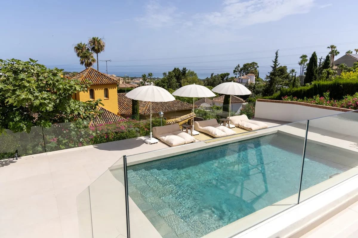 6 Bedroom Detached Villa for Sale in Hacienda Las Chapas, Málaga - Image 7