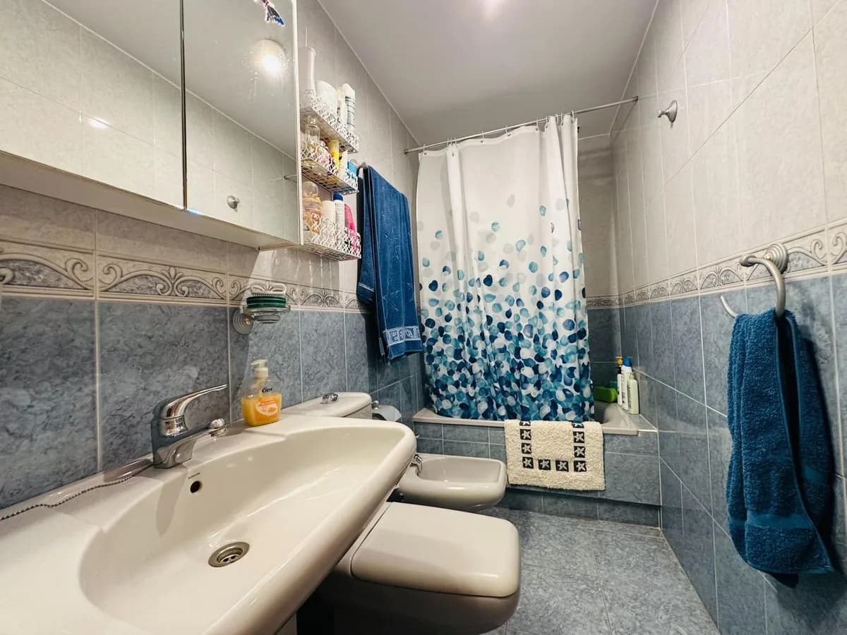 2 Bedroom Townhouse for Sale in Sierrezuela, Málaga - Image 9