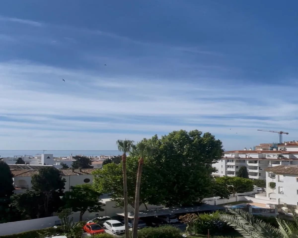 Top Floor Studio for Sale in La Carihuela, Málaga - Image 3