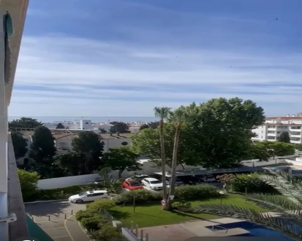 Top Floor Studio for Sale in La Carihuela, Málaga - Image 4