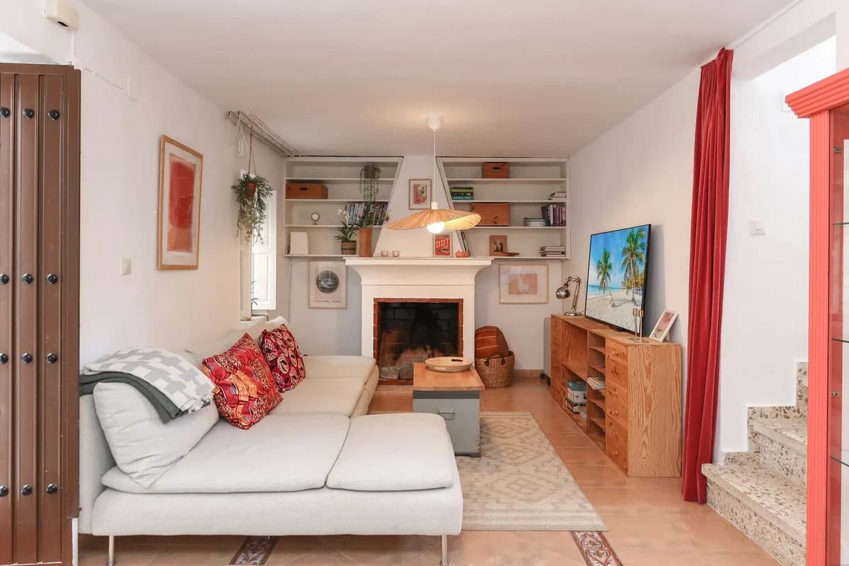 5 Bedroom Townhouse for Sale in Tolox, Málaga - Image 7