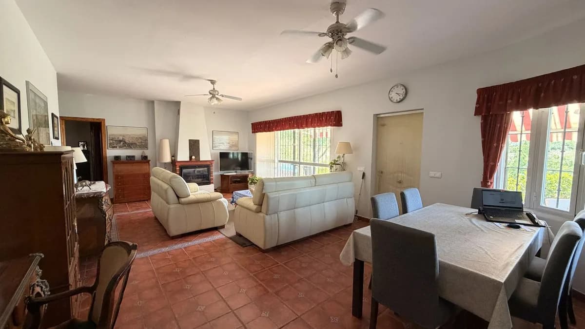 3 Bedroom Finca - Cortijo for Sale in Alhaurín el Grande, Málaga - Image 9