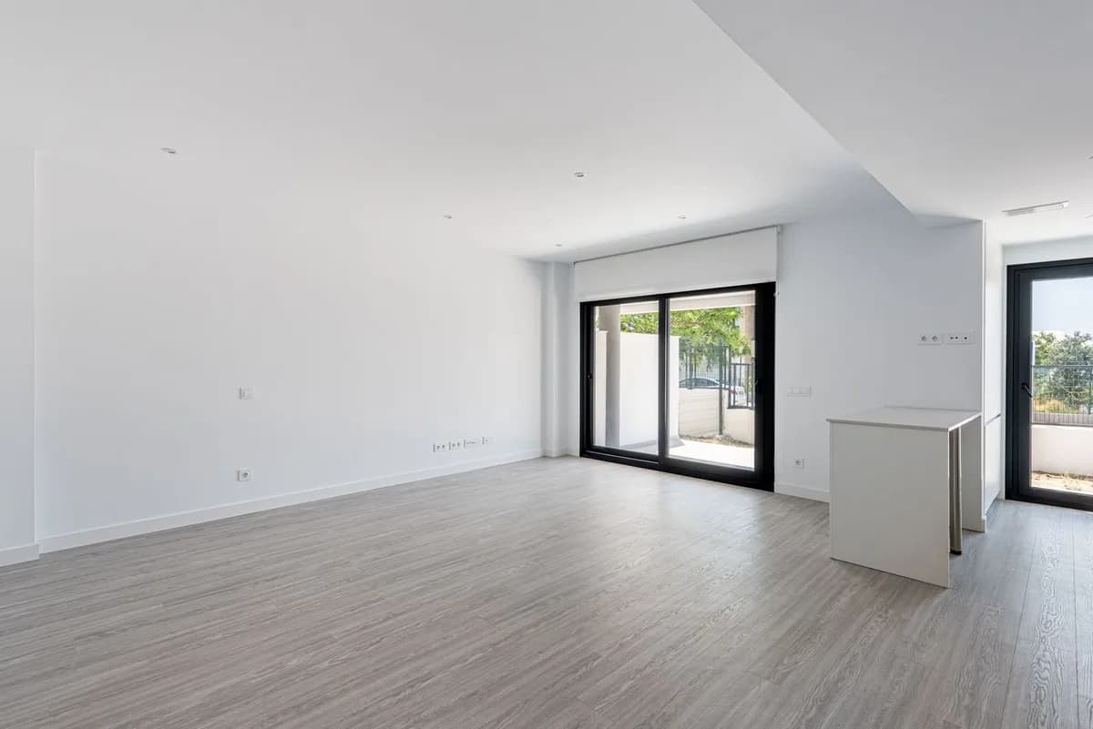 2 Bedroom Ground Floor Apartment for Sale in Estepona, Málaga - Image 5