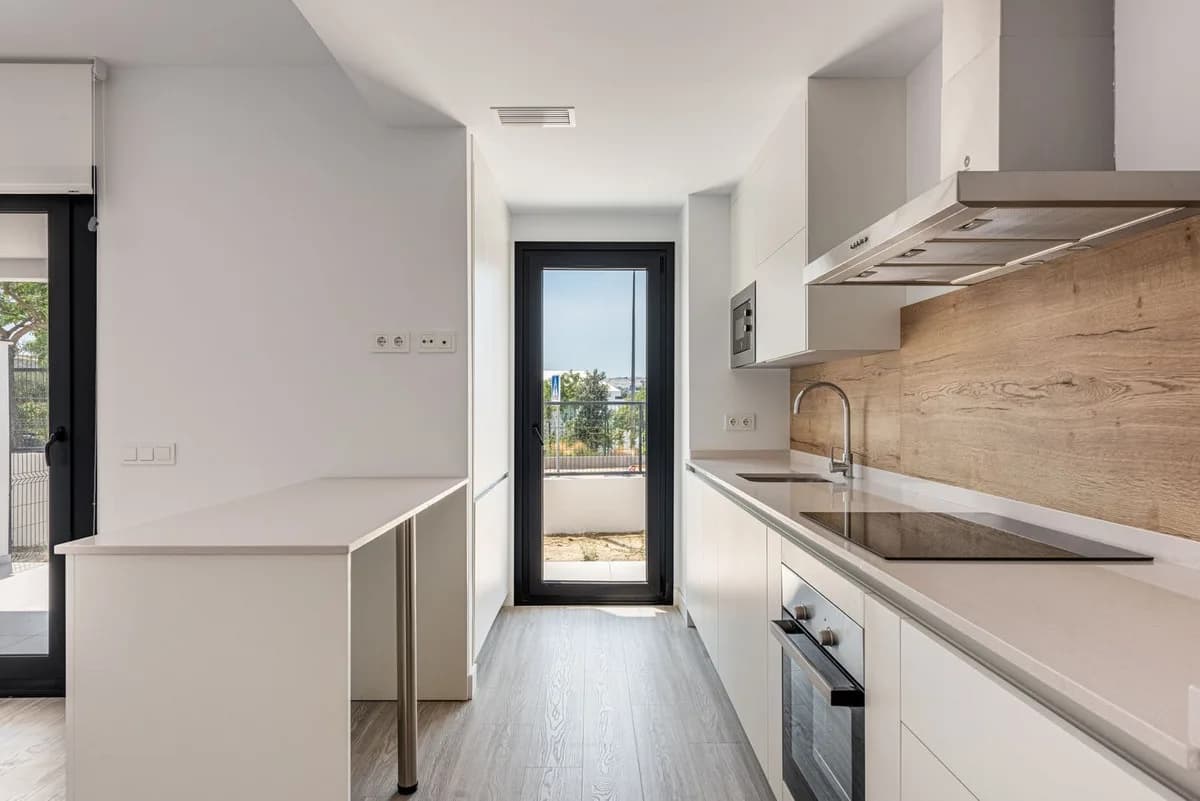 2 Bedroom Ground Floor Apartment for Sale in Estepona, Málaga - Image 6
