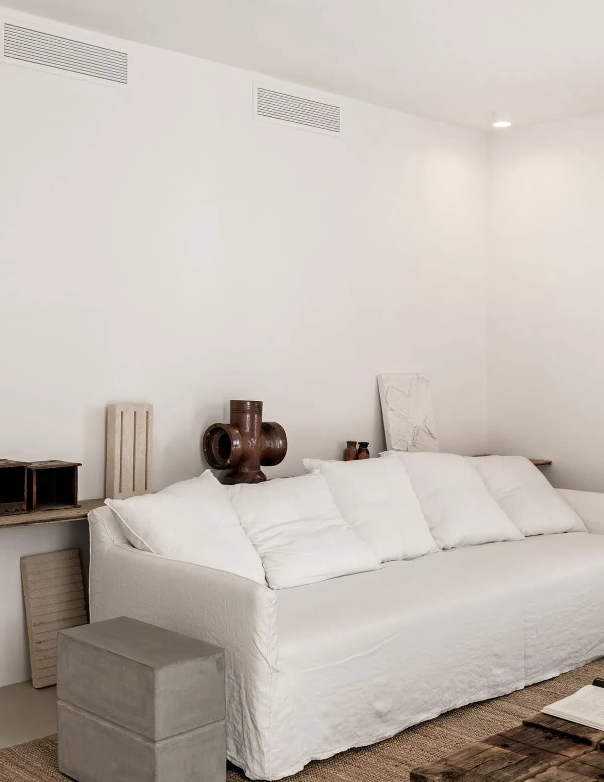 4 Bedroom Detached Villa for Sale in El Paraiso, Málaga - Image 8