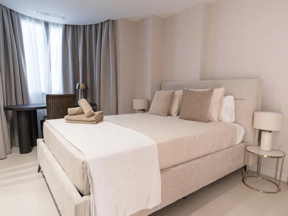 3 Bedroom Ground Floor Apartment for Sale in Marbella, Málaga - Image 9