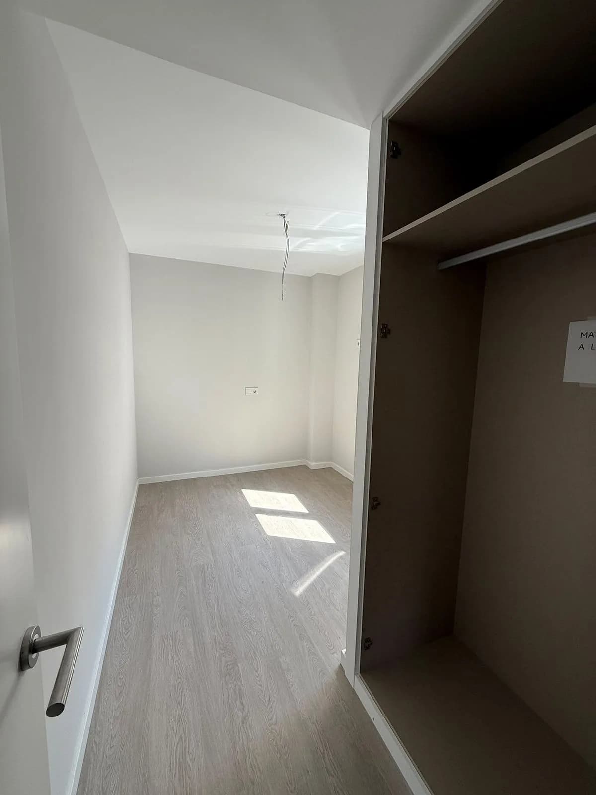 2 Bedroom Middle Floor Apartment for Sale in Las Lagunas, Málaga - Image 6