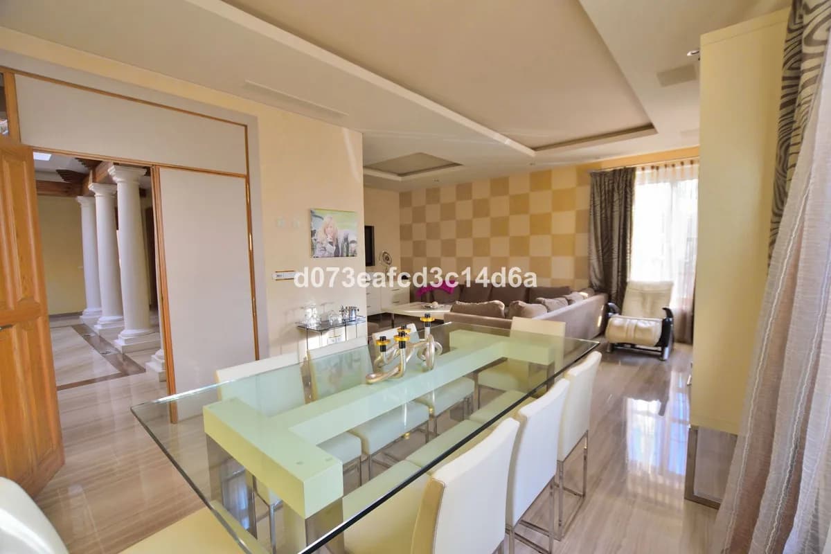 4 Bedroom Detached Villa for Sale in Ronda, Málaga - Image 7