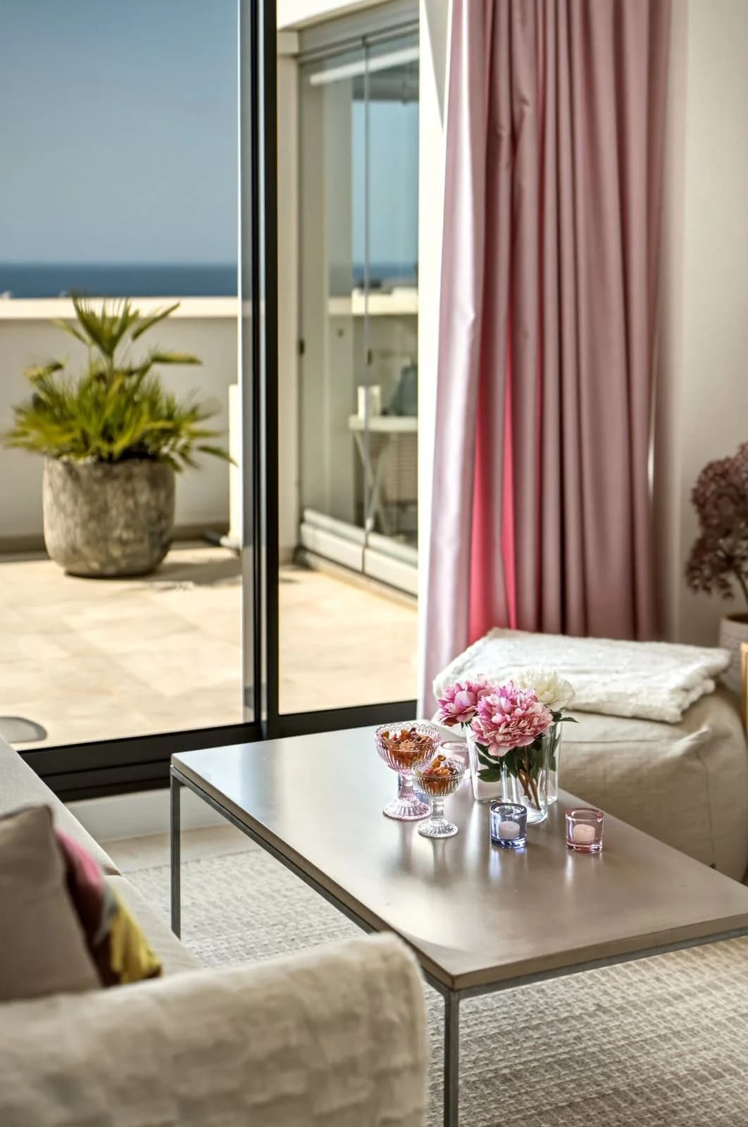4 Bedroom Penthouse for Sale in Selwo, Málaga - Image 7